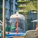 Sunfest Pool & Mamaia Nord 3* Năvodari