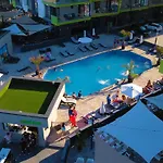 Sunfest Pool & Mamaia Nord Năvodari