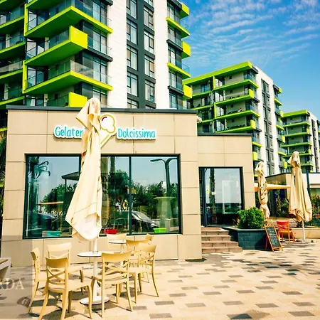 Sunfest Pool & Mamaia Nord شقة