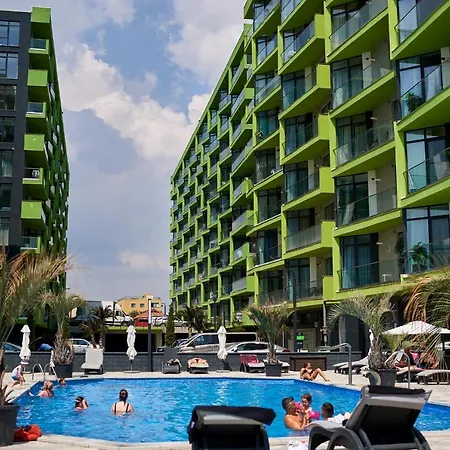 Sunfest Pool & Mamaia Nord 3* Năvodari