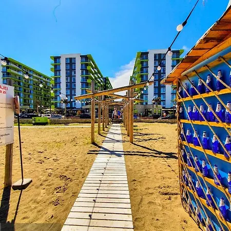 Sunfest Pool&spa Mamaia Nord Apartment Năvodari